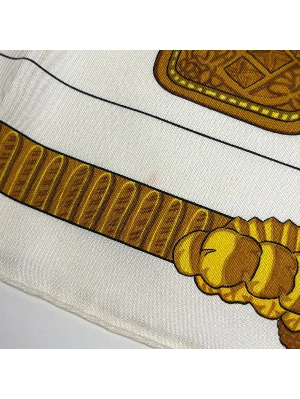 Hermes Carre 90 Armets en Panache Feathered Knight Helmet Scarf Silk White